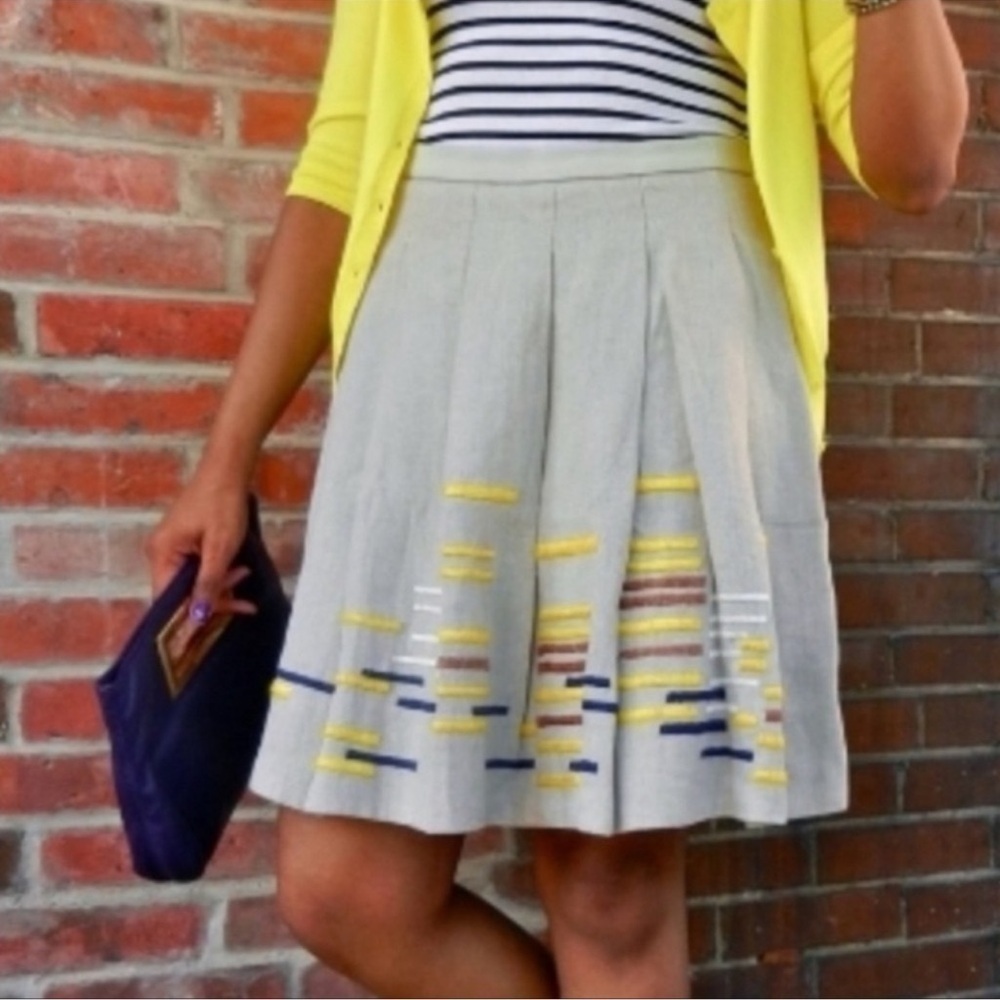 Anthropologie Cream/Tan Pleated Linen Hatch Mark Skirt Size 4P | Maeve